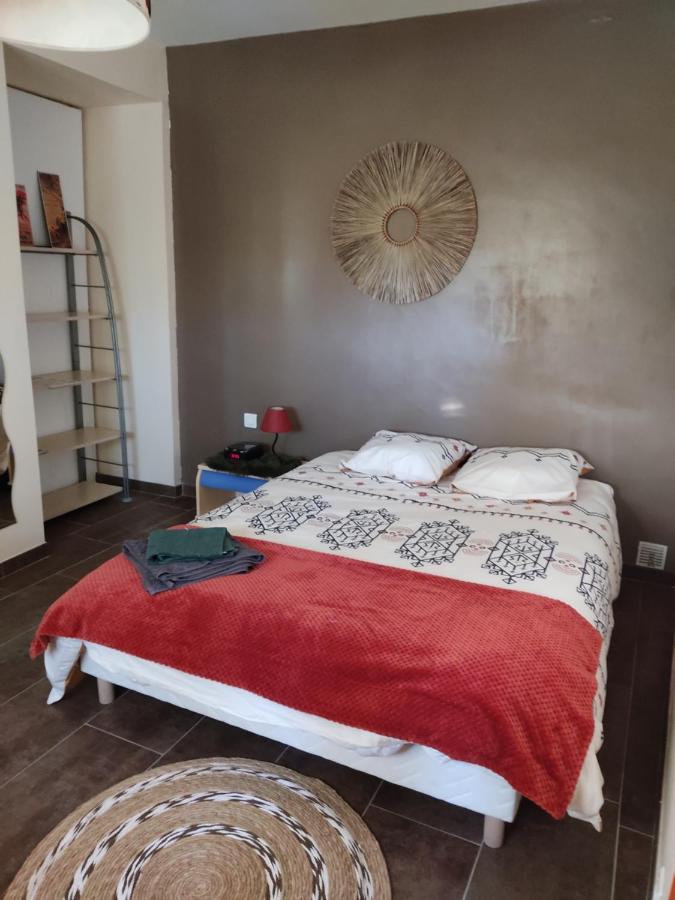 Chambre Privee Avec Parking Nimes Exterior photo