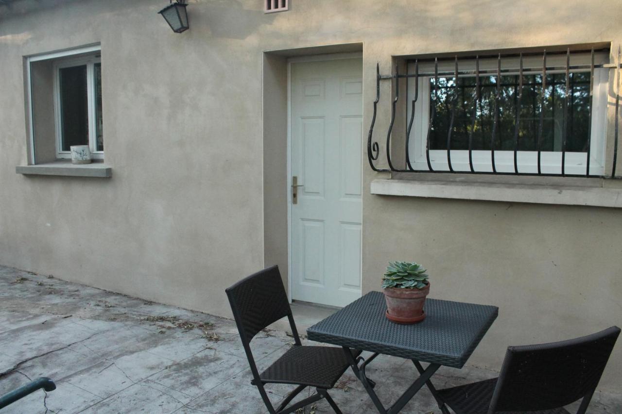 Chambre Privee Avec Parking Nimes Exterior photo